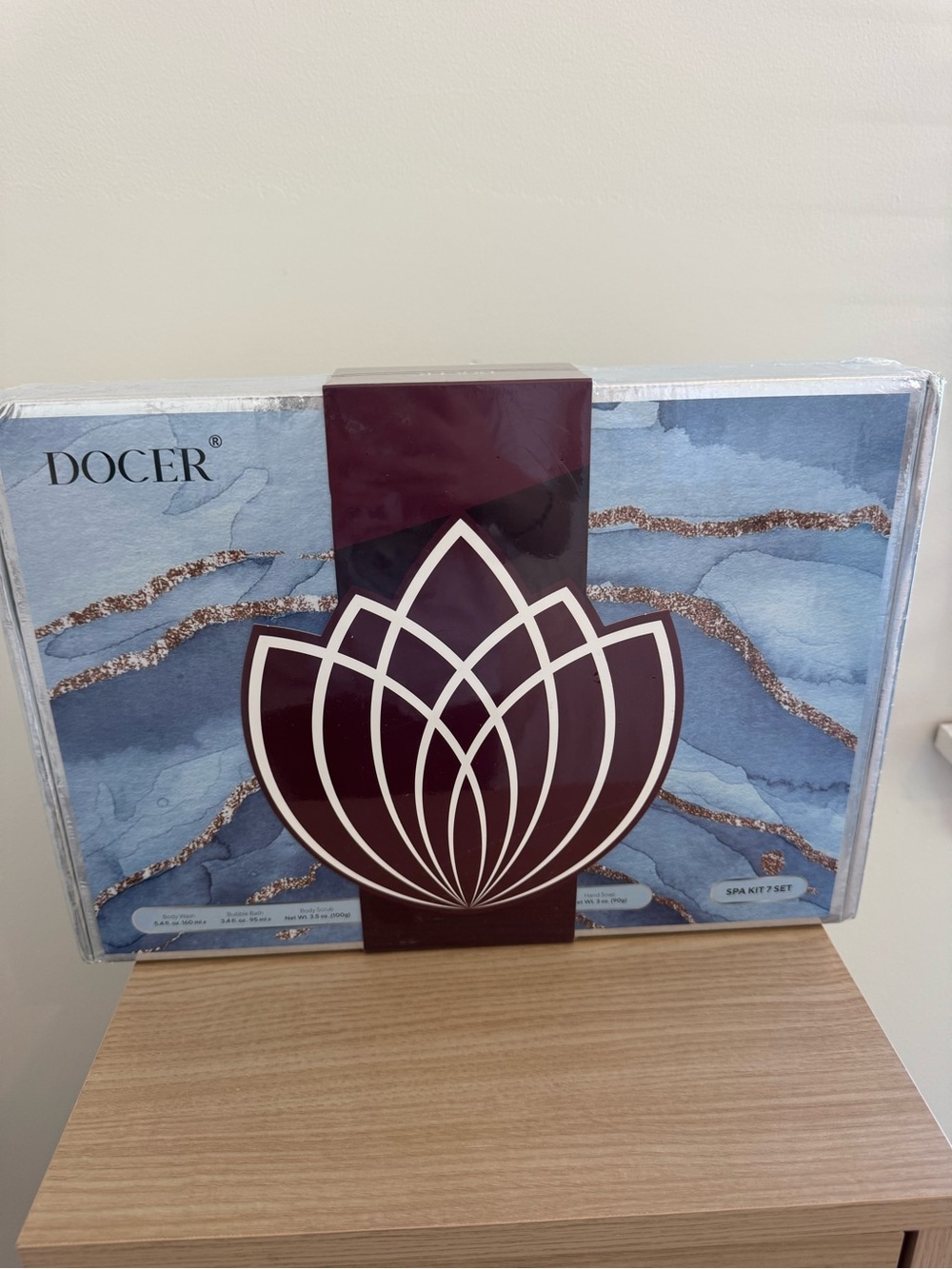 Docer Spa Kit with Blue Marble Artwork and Burgundy Lotus Accent